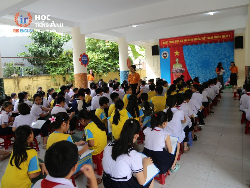 IRIS Junior - Chương trình "Rung Chuông Vàng" tại Tiểu học Lê Quang Sung 2 iris junior chuong trinh rung chuong vang tai tieu hoc le quang sung 2