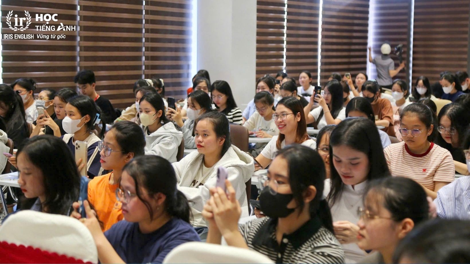 Tổng kết: Talkshow áp dụng AI để tự học tiếng Anh hiệu quả cho tân sinh viên tháng 09/2024 3 Giá trị giáo dục mà tân sinh viên K30 nhận được từ IRIS English