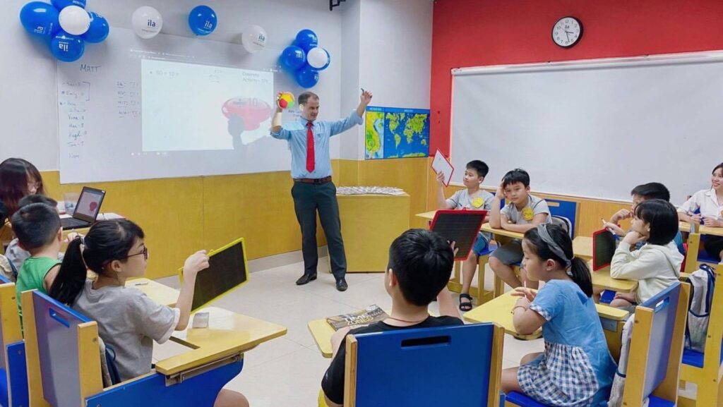 TOP 13 lớp dạy tiếng Anh giao tiếp hàng đầu tại Đà Nẵng 2025 3 Lớp dạy tiếng Anh giao tiếp ILA