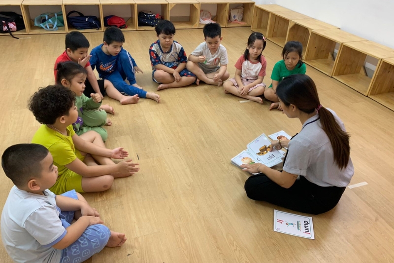 Khóa học dành cho kids 11 chuong trinh hoc tieng anh cho tre em bai tap ve nha