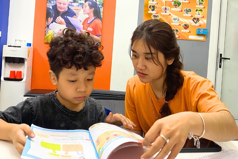Khóa học dành cho kids 20 chuong trinh hoc tieng anh cho tre em kem bo tro