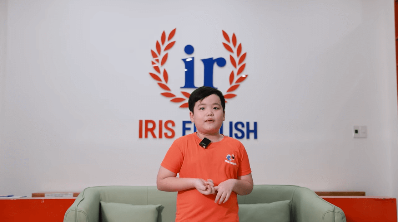 Góc nhìn của mẹ Hạnh: Quốc Hưng dần yêu tiếng Anh nhờ IRIS 2 Quốc Hưng bắt đầu yêu thích tiếng Anh từ những điều nhỏ nhặt nhất